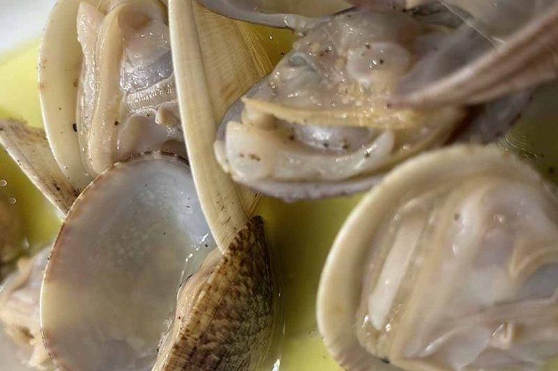 plato de almejas