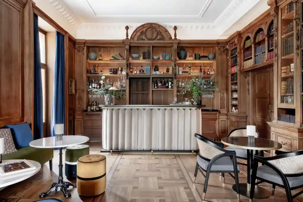 hotel-arriluce-bar