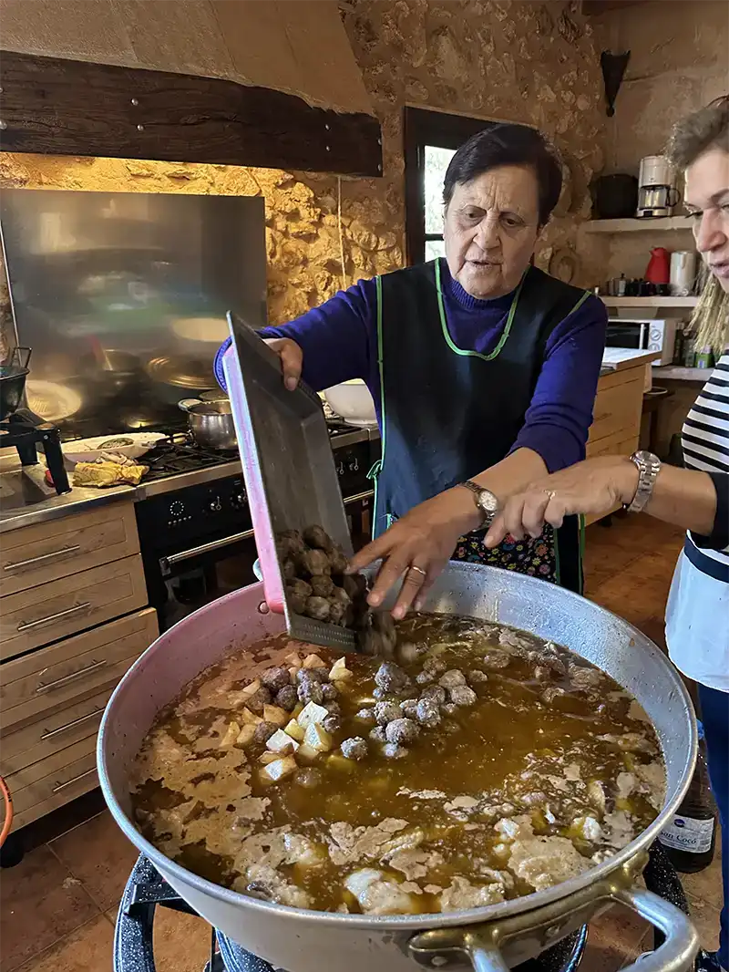 Isabel_cocina_arros